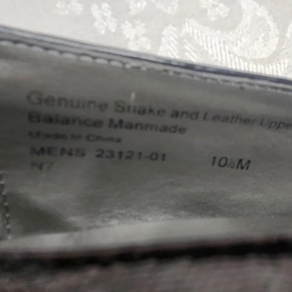 Men's Stacy Adams Black Snakeskin and Leather Tassel Slip-on Dress Loafer - Picture 10 of 12